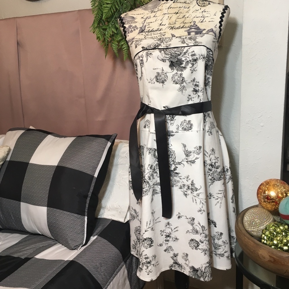 TeezeMe strapless dress. White with black floral print.